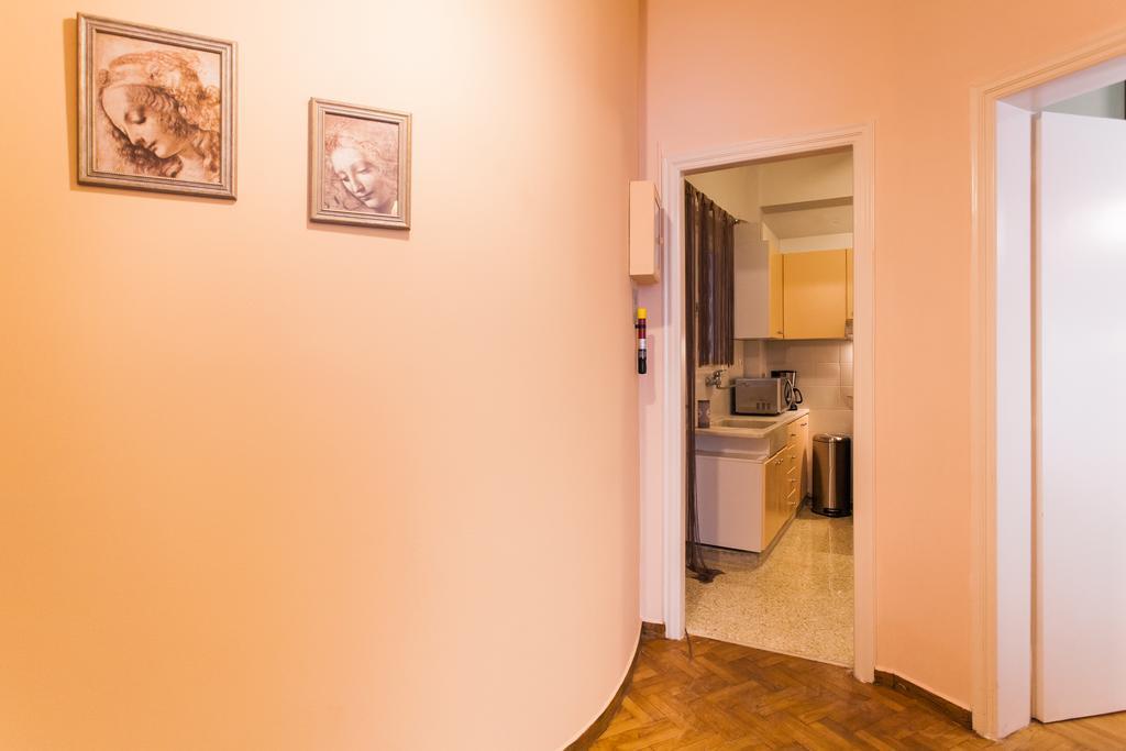 Charming Acropolis Metro Station Apartment, Clean And Cozy เอเธนส์ ภายนอก รูปภาพ